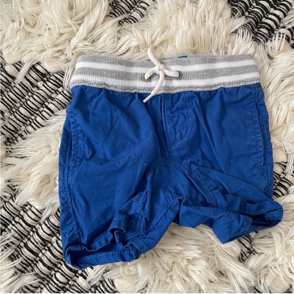 $10 add on bundle of baby gap shorts - Picture 3 of 7
